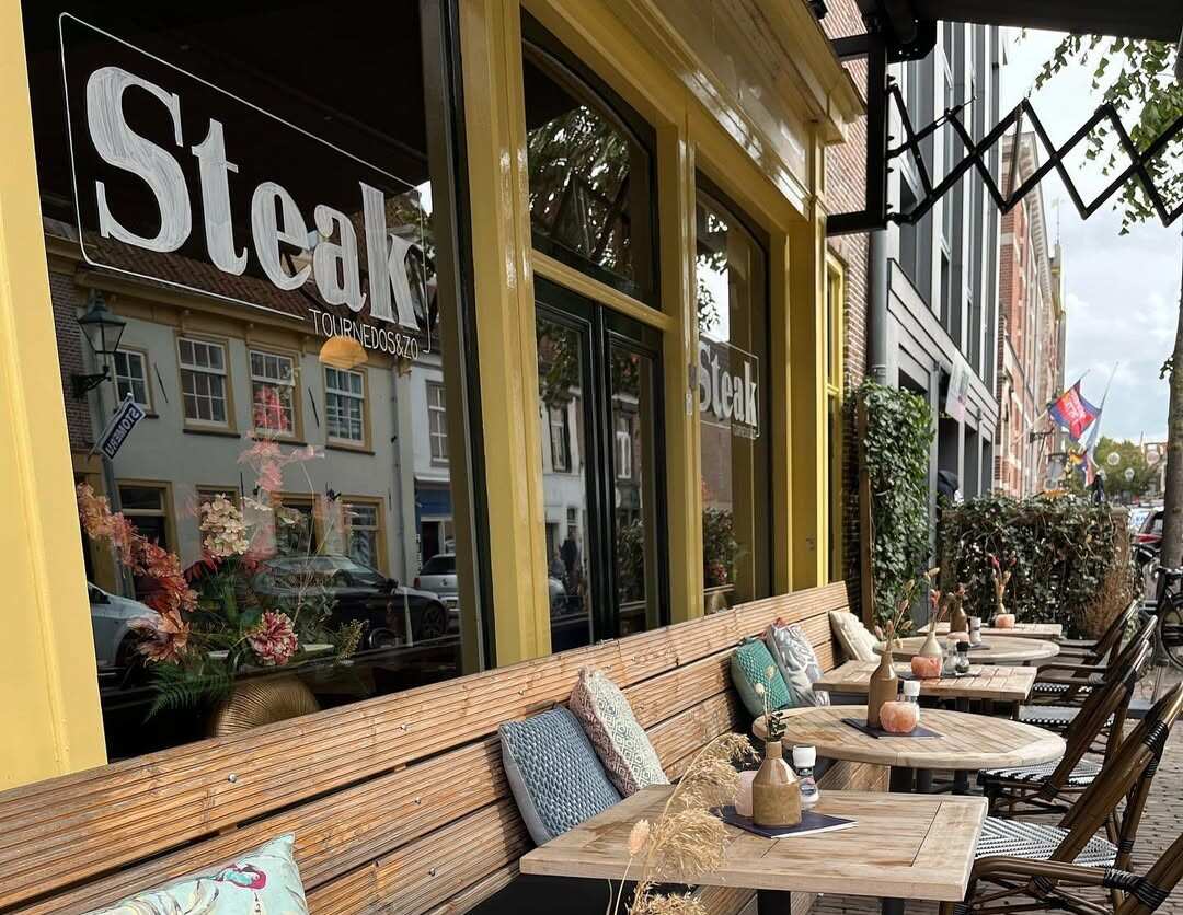 Terras restaurant steak in Alkmaar